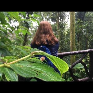 Meet your Posher, Claudia